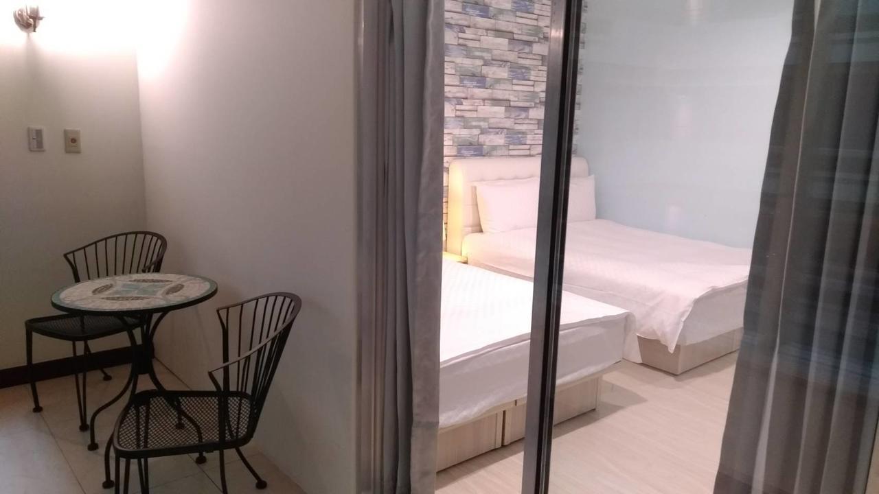 85 eagle hotel Kaohsiung Esterno foto