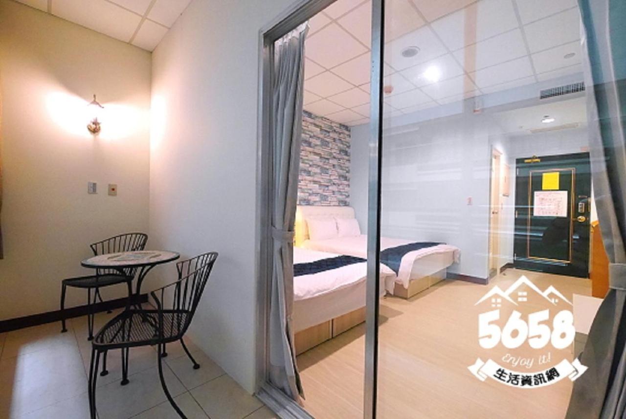 85 eagle hotel Kaohsiung Esterno foto