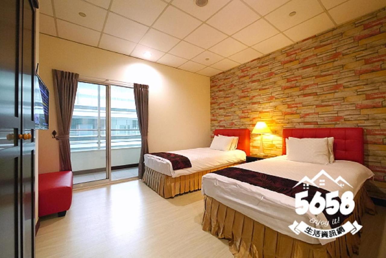 85 eagle hotel Kaohsiung Esterno foto