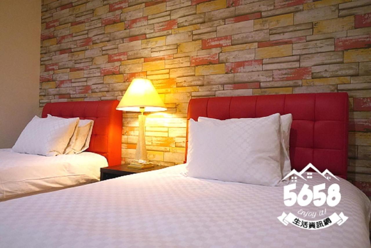 85 eagle hotel Kaohsiung Esterno foto