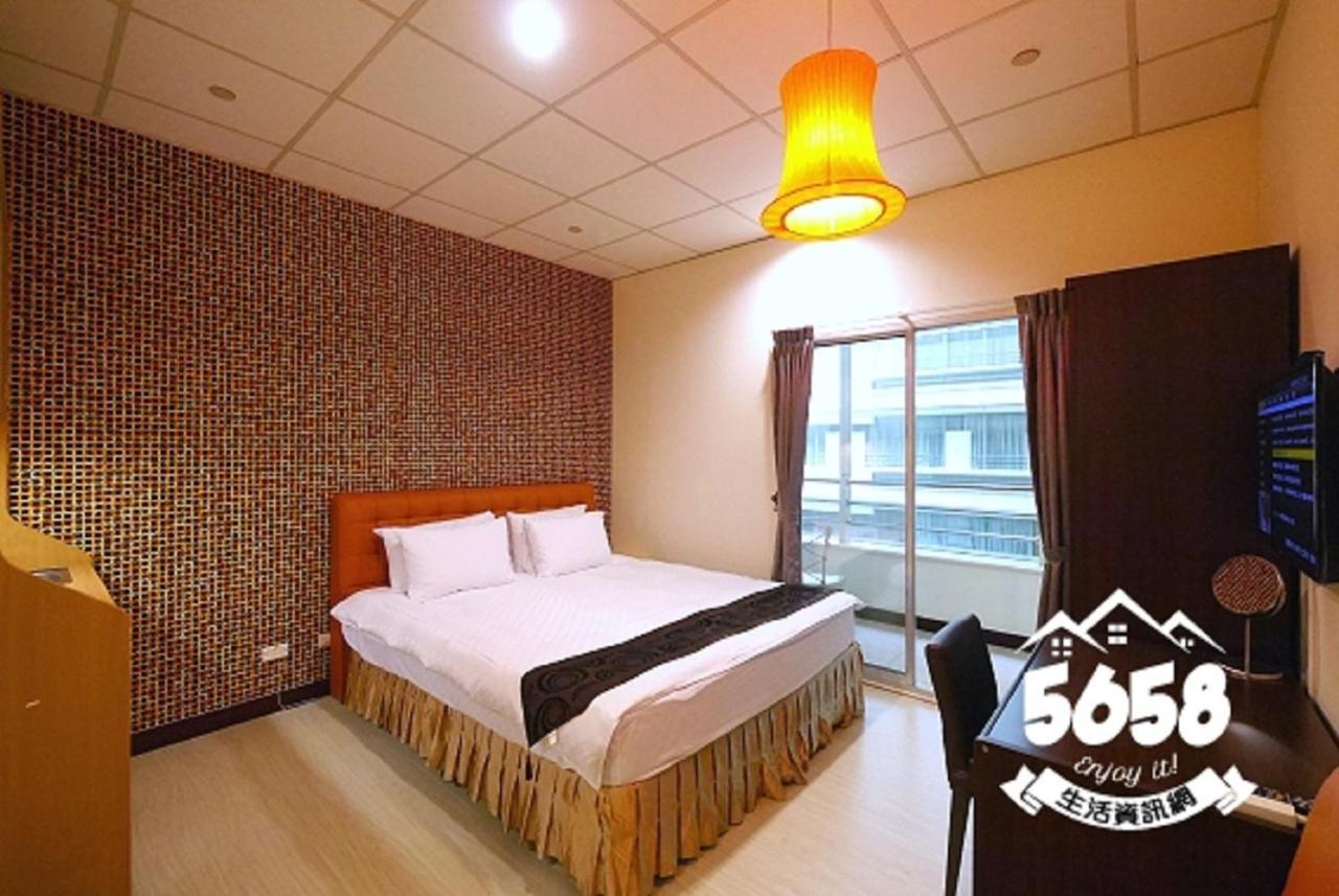 85 eagle hotel Kaohsiung Esterno foto