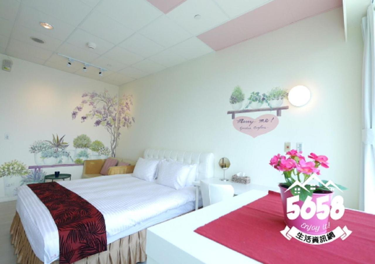 85 eagle hotel Kaohsiung Esterno foto