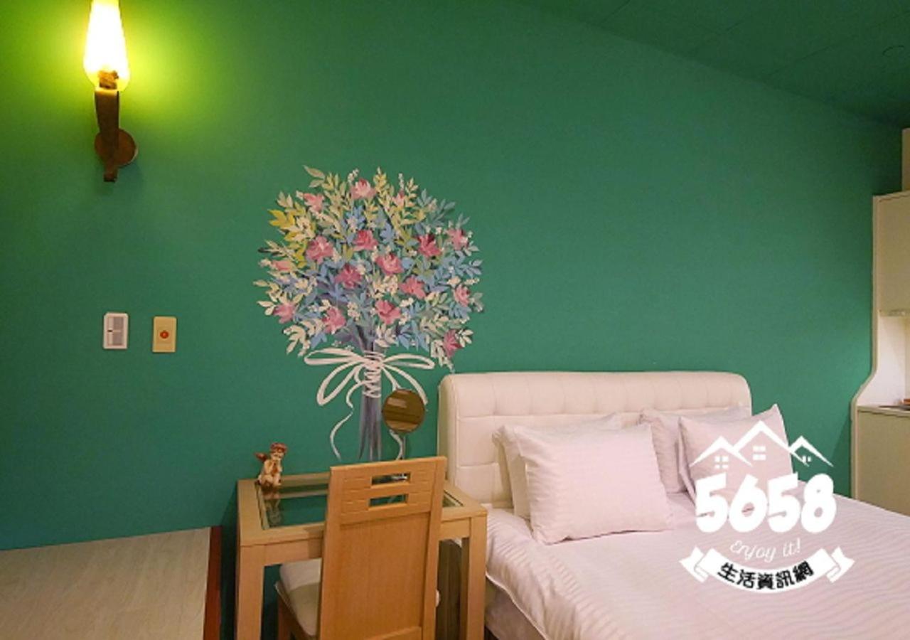 85 eagle hotel Kaohsiung Esterno foto